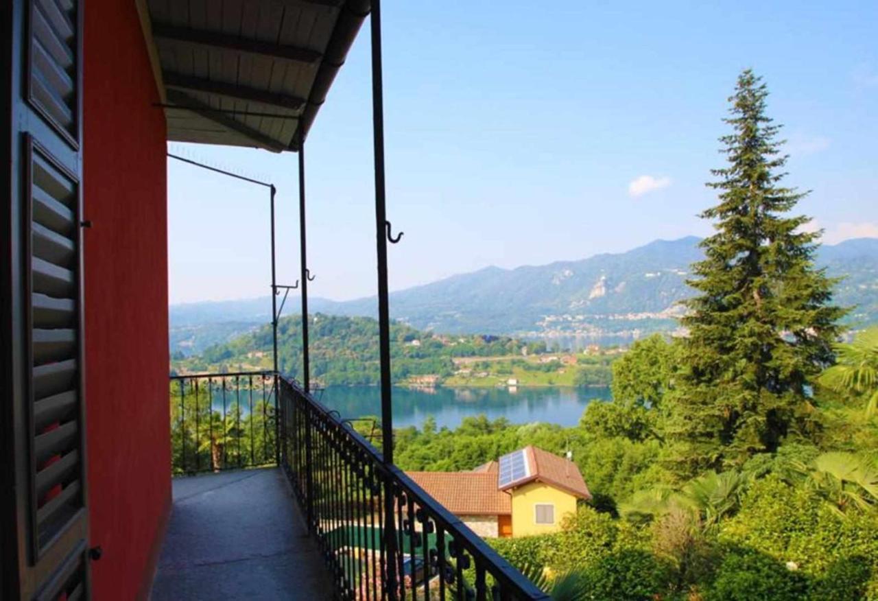 Domus Cusiana Complesso Vista Lago E Piscina Miasino エクステリア 写真
